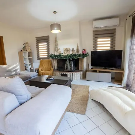 Excellent House טריקלה