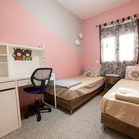 Excellent House 아파트