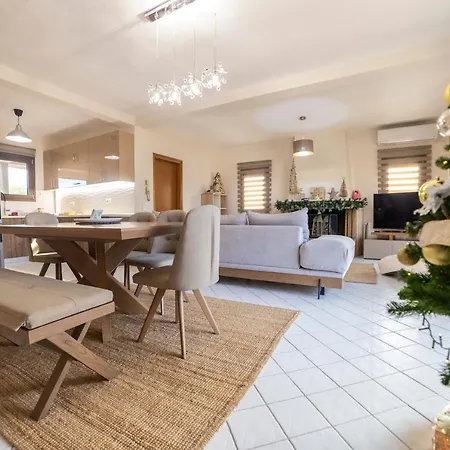 Excellent House * טריקלה