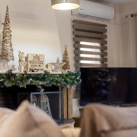 Excellent House דירה טריקלה