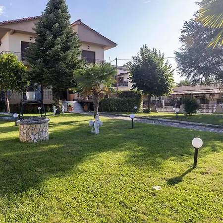 Excellent House טריקלה