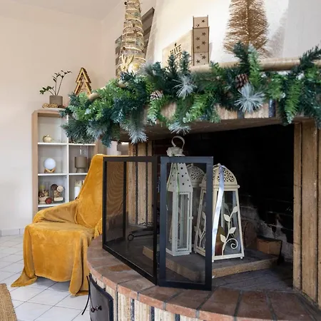 Excellent House דירה טריקלה